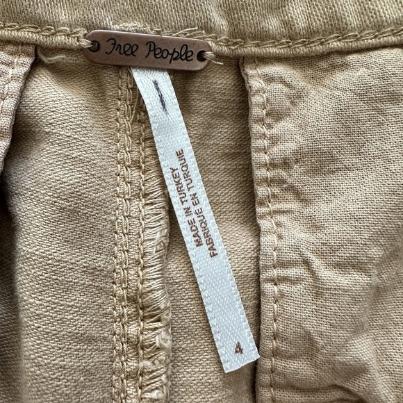 Free People Women Billie Chino Short Size 4 Medium Khaki Cotton NWOT 2.5" Inseam - Picture 4 of 6